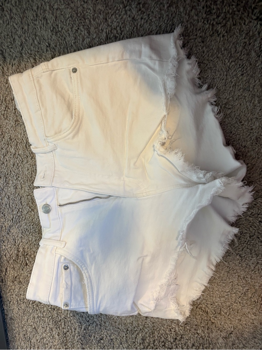 Zara White Frayed Hem Denim Shorts